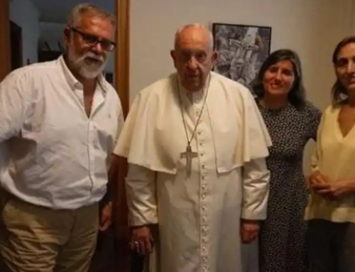 El papa Francisco alienta a activistas por los derechos humanos de las personas migradas